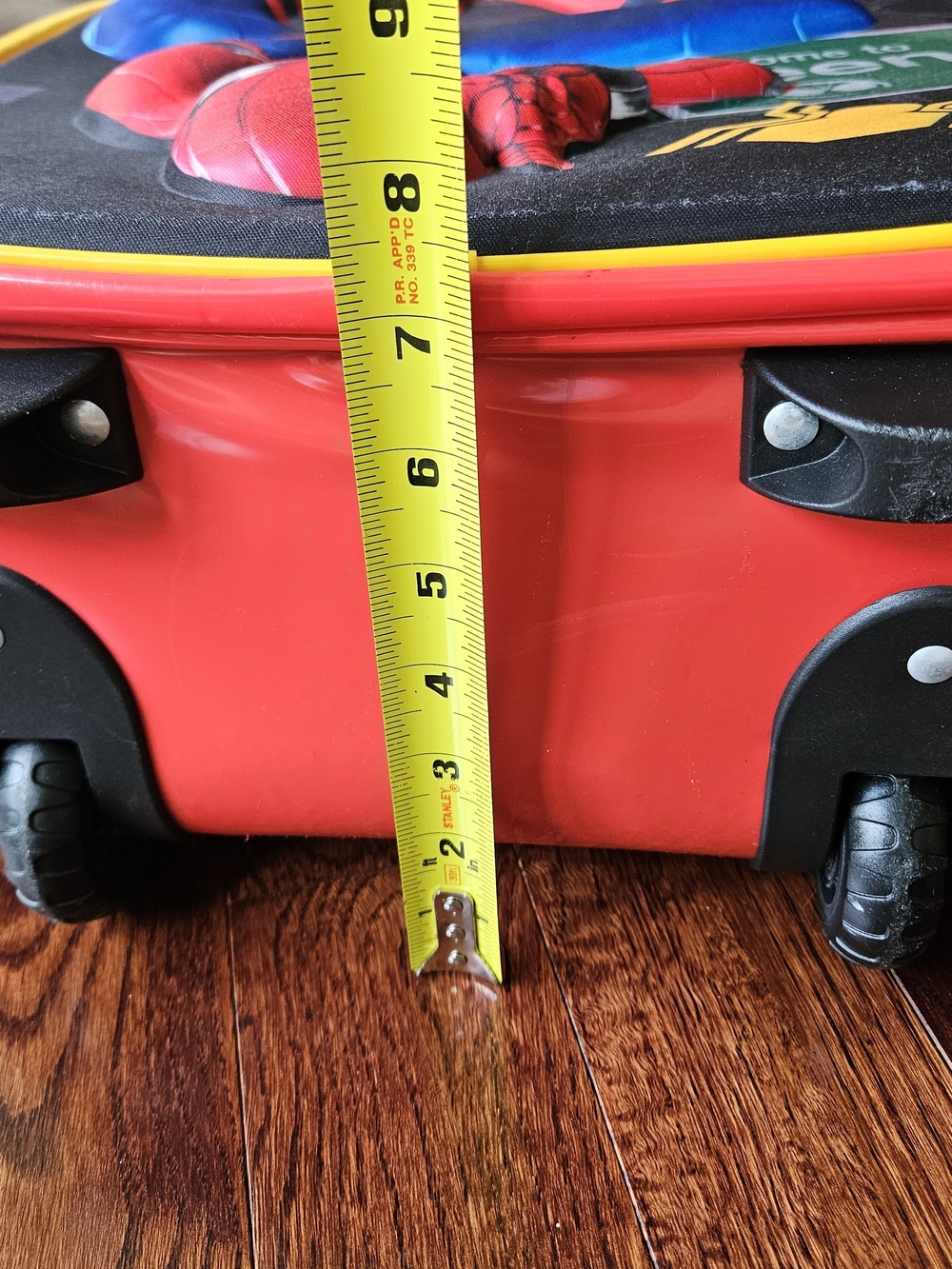 Spider-Man 'Queens' Edition, Kids Roller Luggage Disney Store Exclusive - Picture 11 of 13